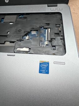 Predám pokazený notebook na náhradné diely HP 840 G2 - 3