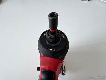 Milwaukee M12 FUEL 1/4” Subkompaktný rázový uťahovák - 3