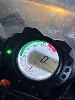 Kawasaki ZX10R - 3
