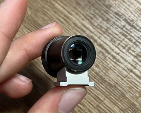 Voigtländer 21/25mm hľadáčik - 3