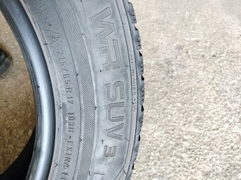 Nokian 215/65 R17 celoročné pneu - 3