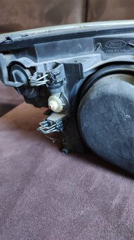 predné svetlá Ford Mondeo mk3 - 3