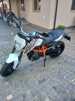 Ktm duke 690 - 3
