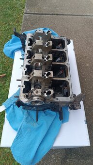 Hlava bloku valcov VW Caddy - 3