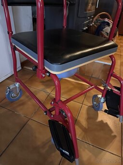 Toaletný vozík na kolieskach UNIZERAV - 3