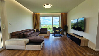 Súkromie, priestor a kvalita: 4-izbový rodinný dom vo Var - 3