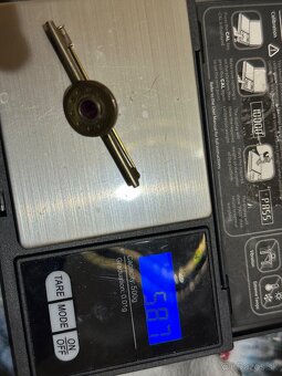 Predám starú striebornú brošnu - 3