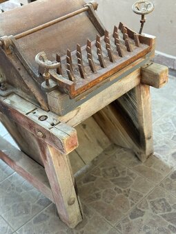 Predam starožitnu mlaťačku obilia - 3