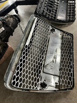 Maska AUDI A6 C6 - 3