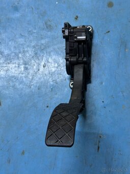 Plynový pedál golf 4 - 3