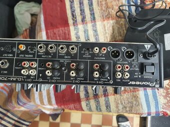 Pioneer djm 700 - 3