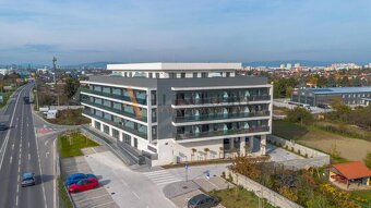 ZNÍŽENÁ CENA l NA PREDAJ 2 IZBOVÝ BYT S BALKÓNOM, PODUNAJSKÉ - 3