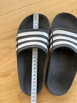 Adidas šľapky - 3