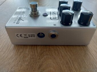 Gitarový efekt Dunlop MXR M75 Super Badass - 3