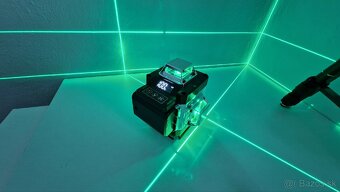 4d LASER NIVELÁK + STATÍV + PRÍSLUŠENSTVO - 3