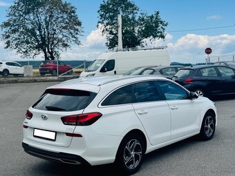 Hyundai i30 CW 1.6 CRDi Family / Odpočet DPH / - 3