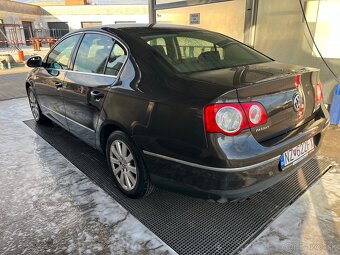 Volkswagen Passat 2.0 TDI 2010 Comfortline DPF - 3
