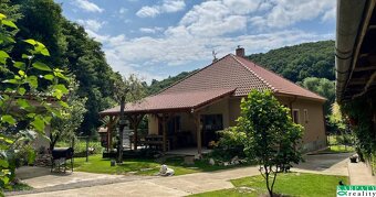 Na predaj dom s dušou rodinnej farmy na myjavských kopanicia - 3