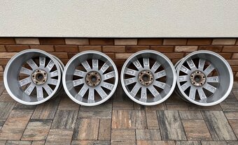 Predám originál ALU disky, R 17 zo Š-Superb 3-model STRATOS - 3