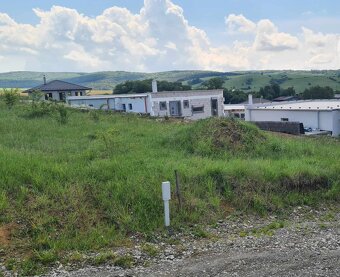 Na predaj stavebný pozemok v Raslaviciach - 3