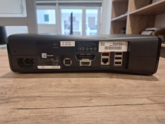 Xbox 360 slim 250GB - 3