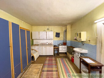 Rodinný dom / chalupa s veľkou záhradou v tichej obci Horn - 3