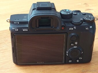 📸 SONY A7 III + Tamron 28–75 + príslušenstvo – TOP stav - 3