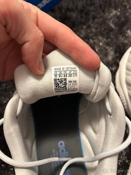 Tenisky adidas og. -  oztral, č.44 biele - 3