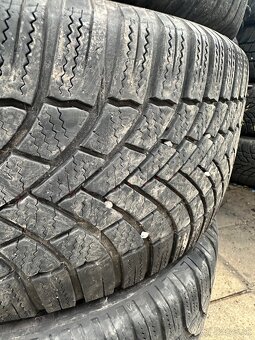 235/50 r19 Brigestone zimne - 3