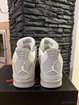 Jordan 4 Frozen Moments - 3