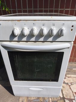 Elektricky sporak Beko - 3