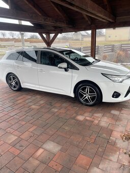 Predám Toyota Avensis 1.6 D-4D Business Edition - 3