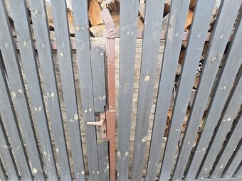 Dvojkridlova brana a branicka. - 3