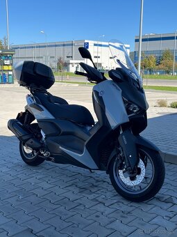 Yamaha Xmax 300 tech max + - 3