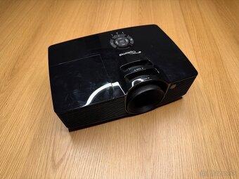 Projektor na prenájom - 15 € / deň - 3