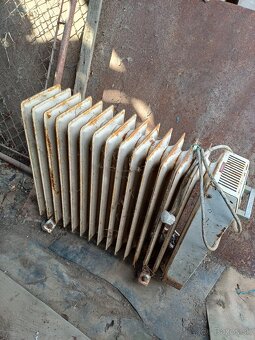 Predám starožitný radiator - 3