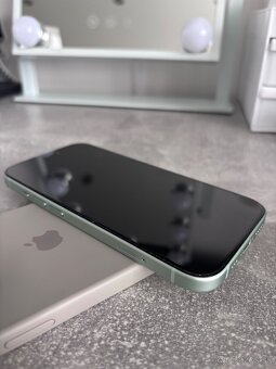 Apple iPhone 15 128GB zelený - 3