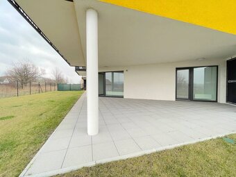 NA PREDAJ 1,5-IZBOVY APARTMÁN S TERASOU, STUPAVA. - 3