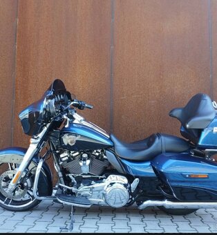 HARLEY DAVIDSON STREET GLIDE 115 ANNIVERSARY 2018 - 3