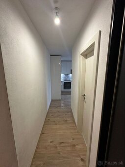Ponúkame na predaj moderný 2-izbový byt s klimatizáciou, pri - 3