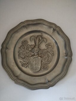 Cínové taniere s erbom - 3