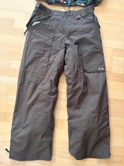 Snowboard bunda + nohavice Oakley pro veľkosť M - 3