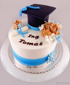 Ozdoba na tortu k promociam (marcipan) - 3