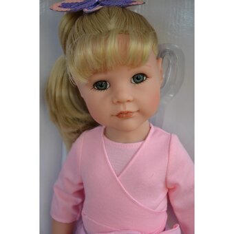 Babika Gotz Hannah s oblecenim - 3