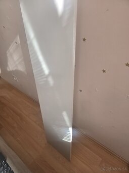 Biele poličky 120x30 cm + kotvy do steny - 3