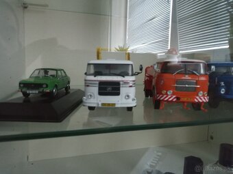 Zberateľské modely áut retro nákladiaky + škoda - 3