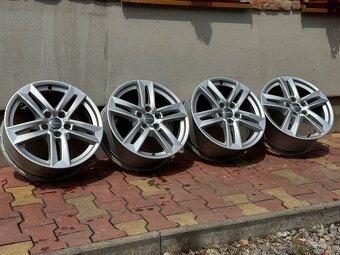 Sada Diskov 4ks Audi A4 B9 R17 Originál - 3