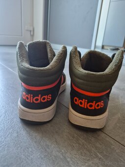 Adidas zateplene kotnikove tenisky - 3