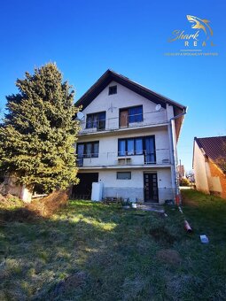 Priestranný 3-podlažný rodinný dom, pozemok 3544 m2 - 3