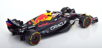 Red Bull RB19 - Max Verstappen 2023 - 1:18 Bburago - 3